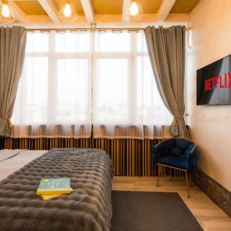 Royalty Apt With City Views On Calea Victoriei Boekarest Buitenkant foto