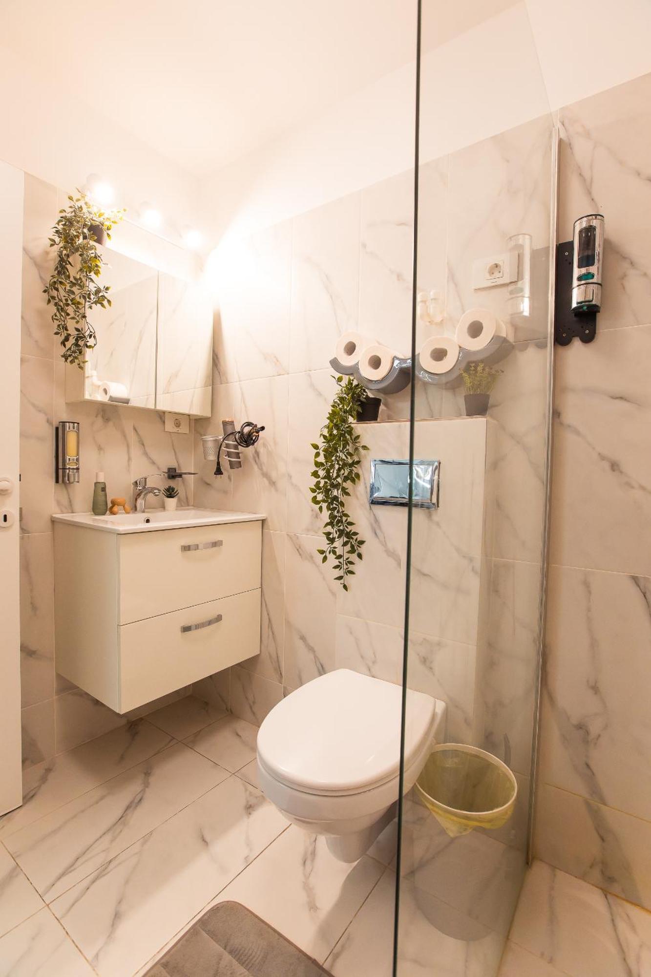 Royalty Apt With City Views On Calea Victoriei Boekarest Buitenkant foto
